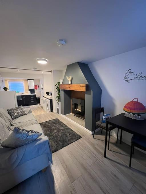 Haven - Beautiful 3 Bedroom House Ballynahinch Exteriör bild